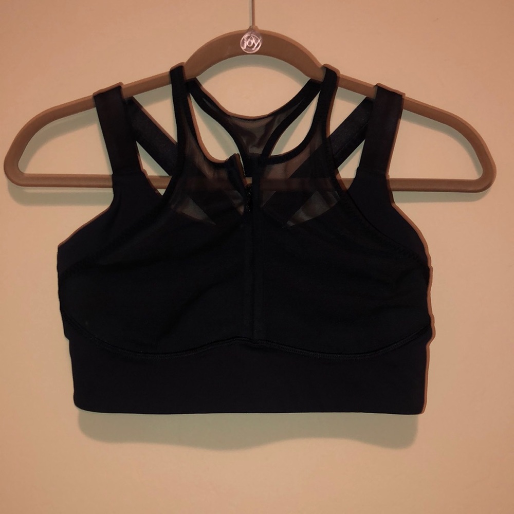 MESH HIGH NECK SIZE 6 LULU LEMON SPORTS BRA